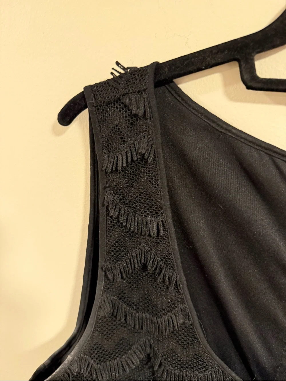 Guess Black Fringe Scalloped Mesh Sleeveless Mini Shift Grunge Dress Size 14